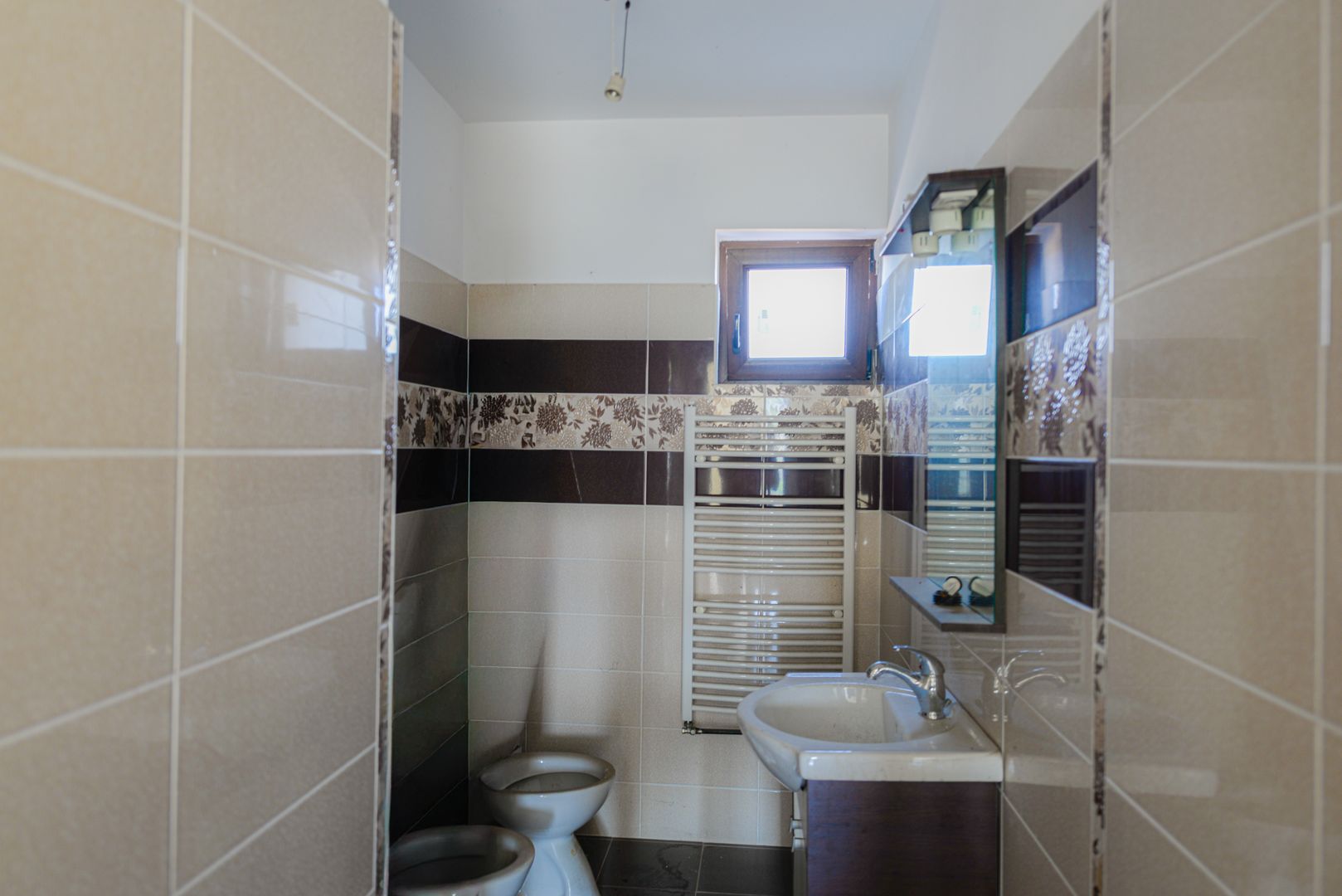 De vanzare casa+garaj/hala, teren 580mp, ideala pentru business - Poză 19