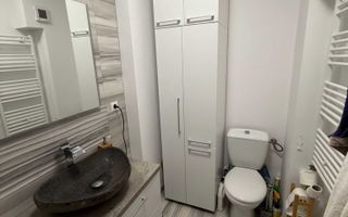 Apartament modern cu terasă generoasă și parcare subterană. - Poză 6