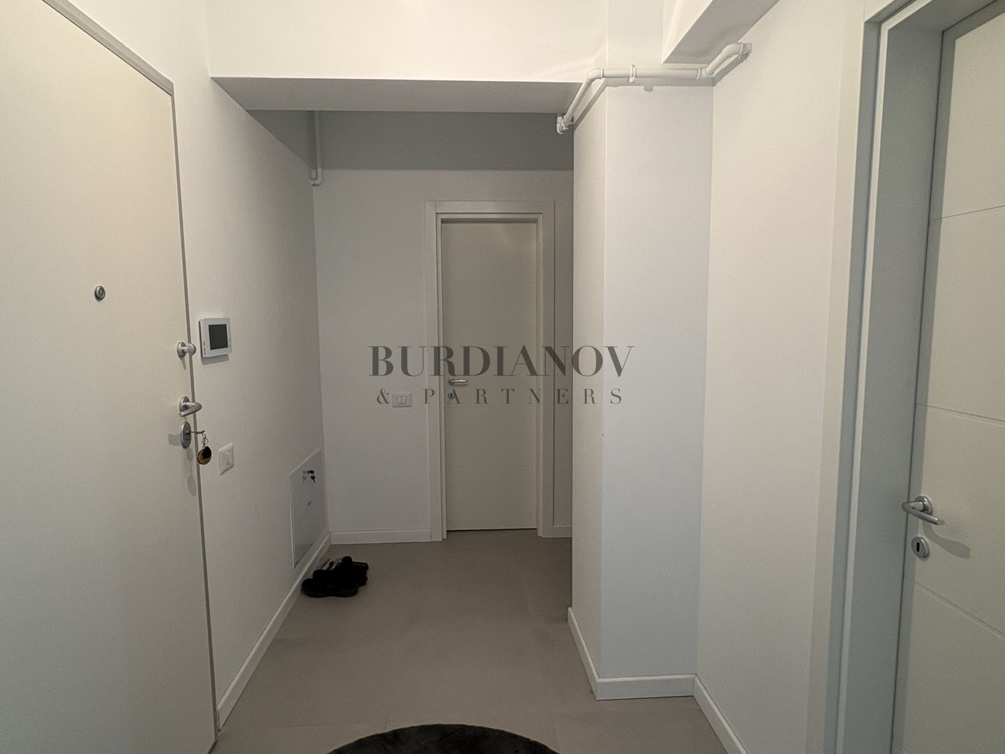 Apartament cu 2 camere de vânzare - Metrou Costin Georgian - Titan - Poză 9