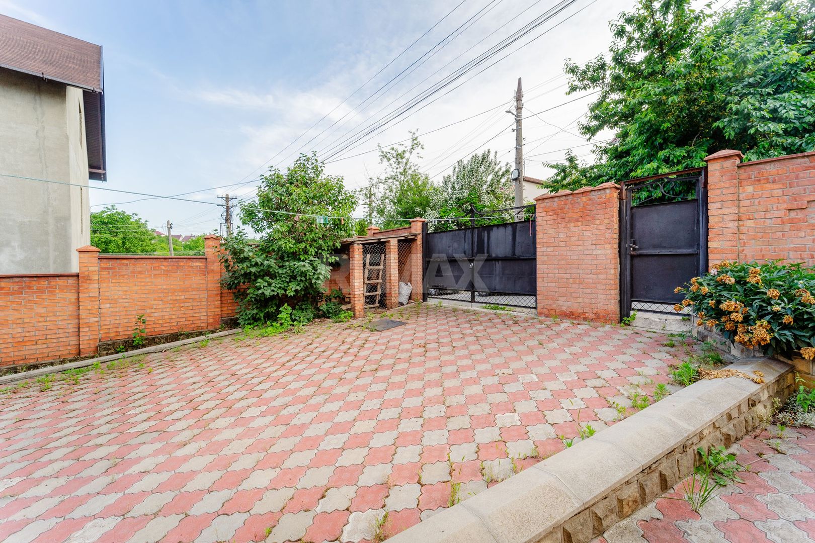 Casă  în 2 nivele - Durlești - Poză 4