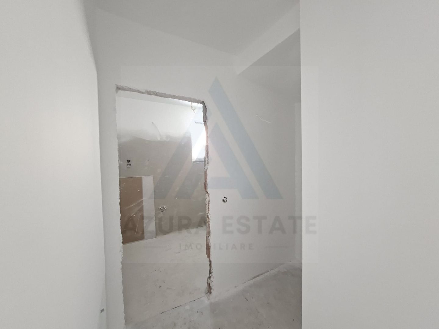 Casa moderna 4 camere 2 bai 2 balcoane si teren 140 mp in Arhitectilor - Poză 7