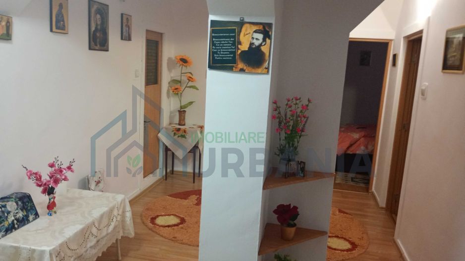 Vând apartament 3 cam.Et.4/4 Dancu. - Poză 2