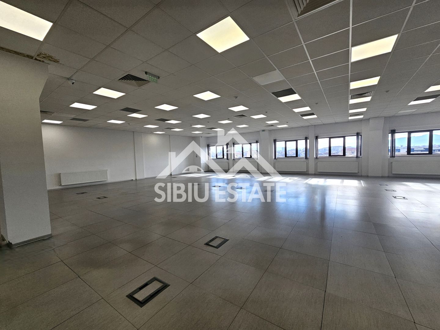 Spatiu de birouri de inchriat locatie centrala si vizibilitate buna - Poză 3