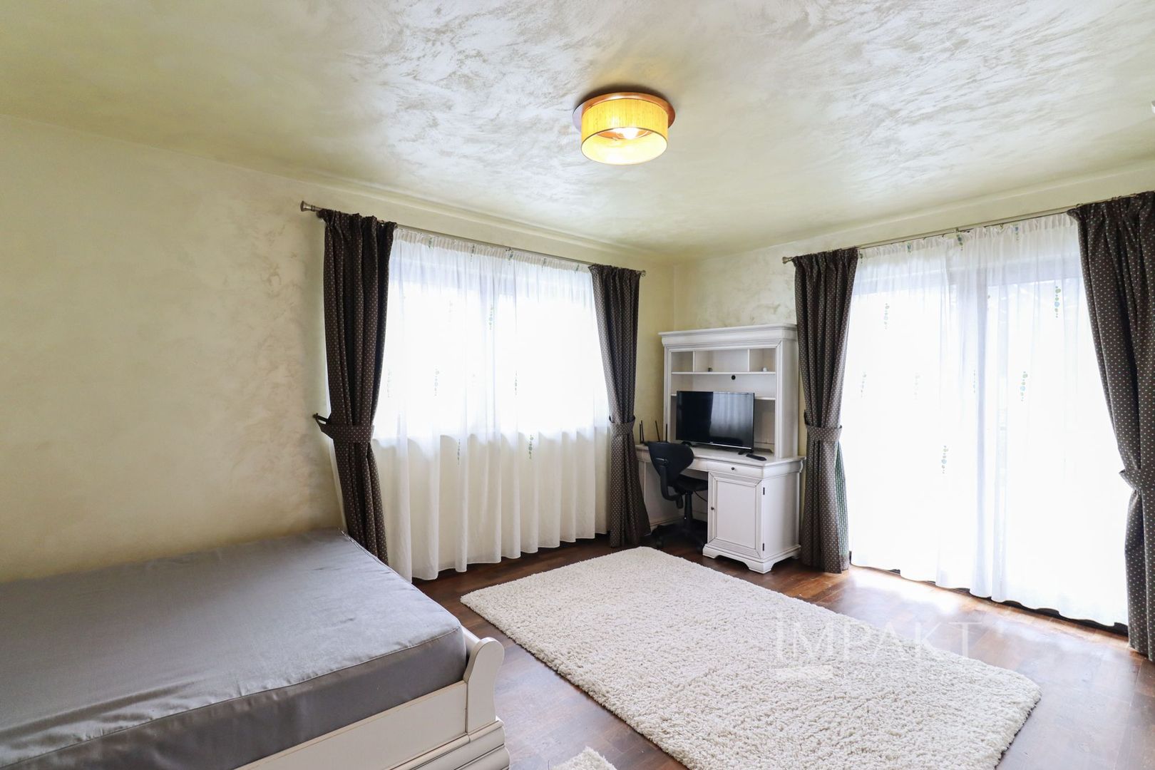 Casa deosebita cu teren de 900mp in cartierul Faget - Poză 17