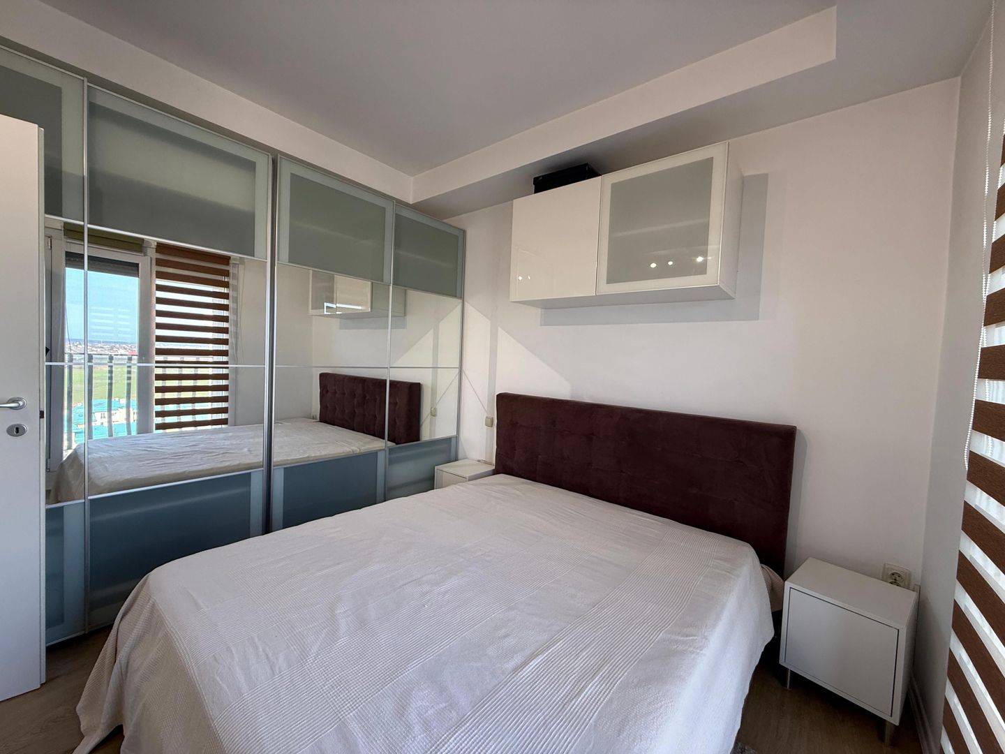 COSMOPOLIS - Apartament cu 2 camere, mobilat si utilat. - Poză 4