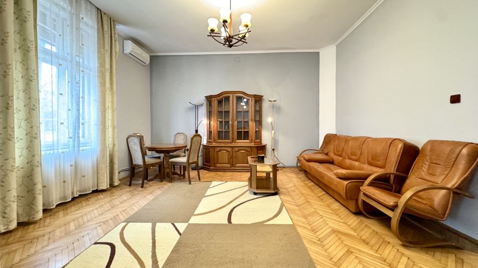 Apartament 2 camere la casă, curte și liniște,  lângă centrul orașului - Poză 2