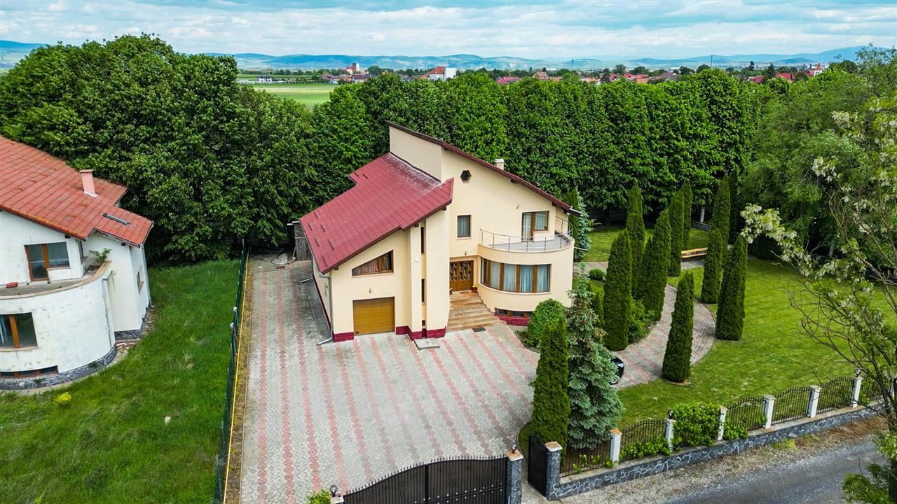 Vila cu 1.500 mp teren, gradina amenajata, linistita zonare,  Halchiu, Brasov - Poză 19