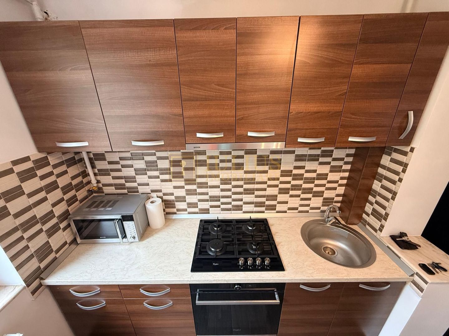 2 camere| Olimpia| apartament superb| balcon inchis| lift| centrala| - Poză 11