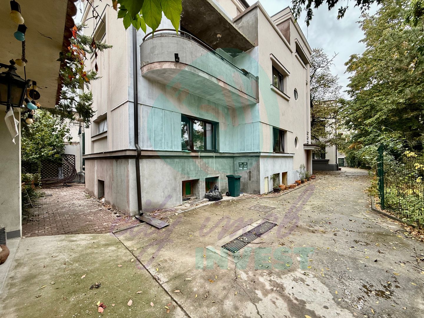 Proprietate cu farmec Art Deco în Cartierul Evreiesc cu multa verdeata - Poză 16