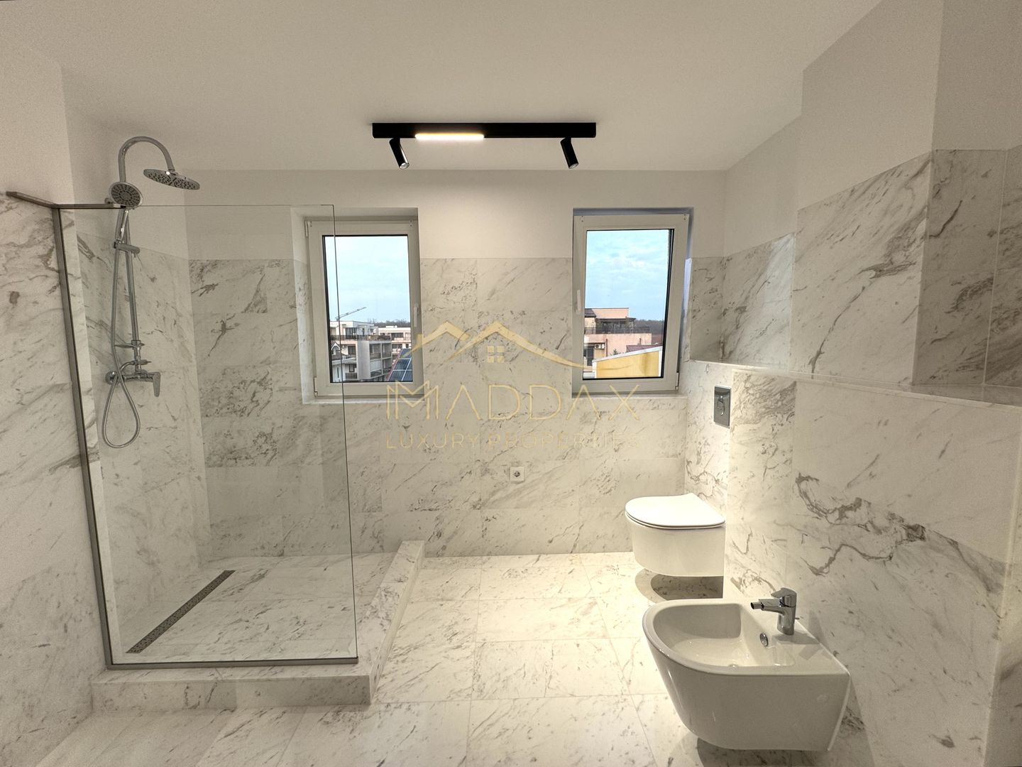 Duplex cu 4 Camere *211mp* / 2 parking / Erou Iancu Nicolae - Poză 32