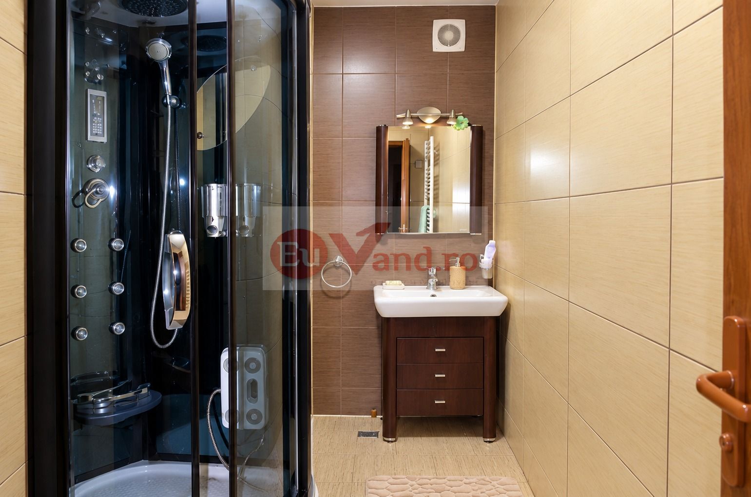 Vila D+P+1+M, zona Spitalul Militar, Galati – 420 mp construiti – 349.000 E - Poză 7