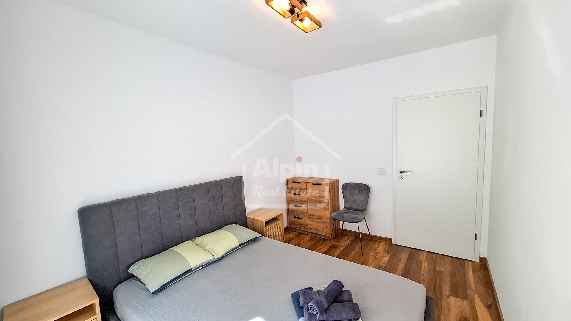 Proprietate Deosebita In Vila - Poză 11