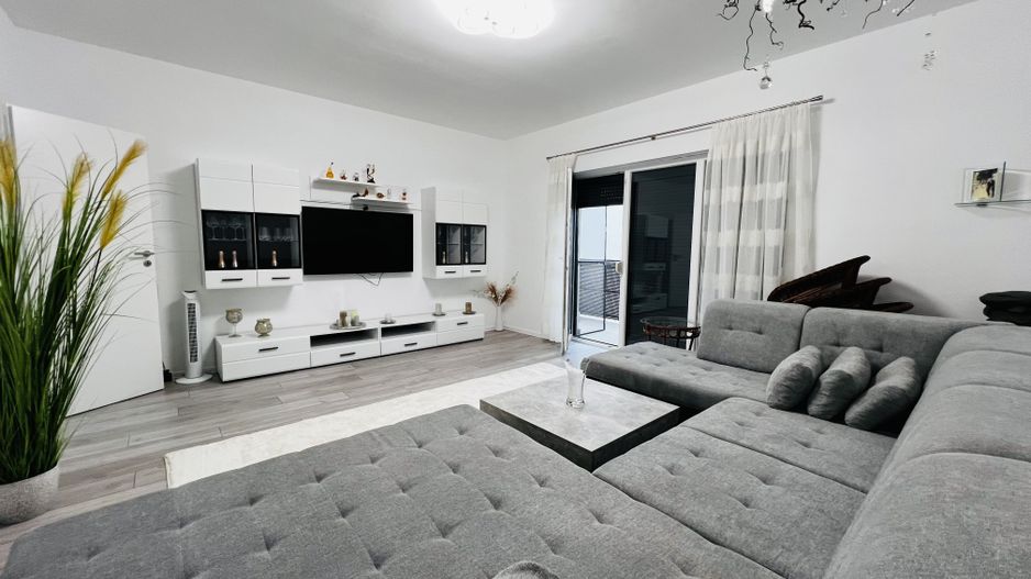 Apartament 3 camere Complet Mobilat si Utilat - Dumbravita - Poză 1