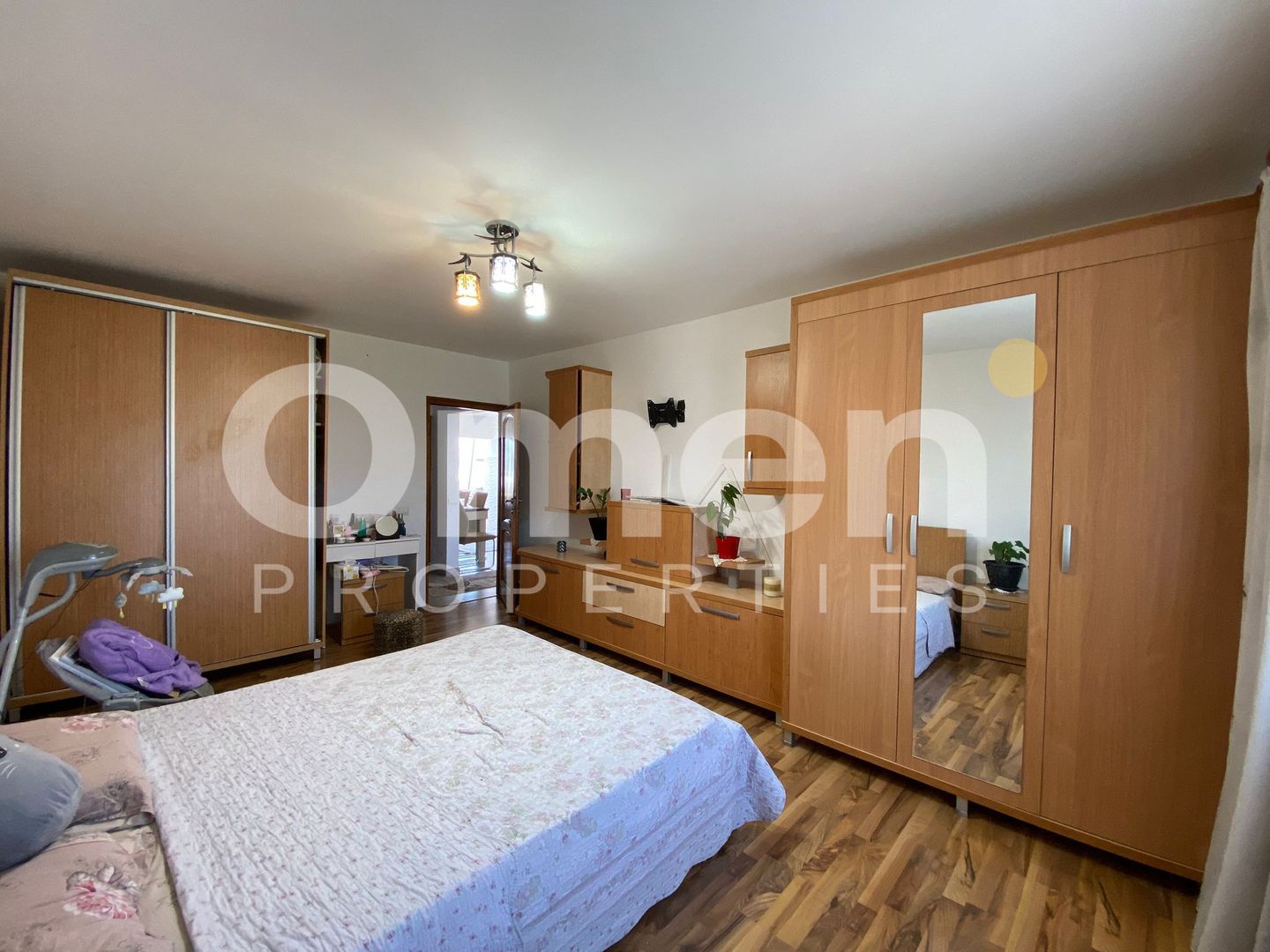 Apartament cu 2 camere decomandat, etaj intermediar, zona Marasesti - Poză 1