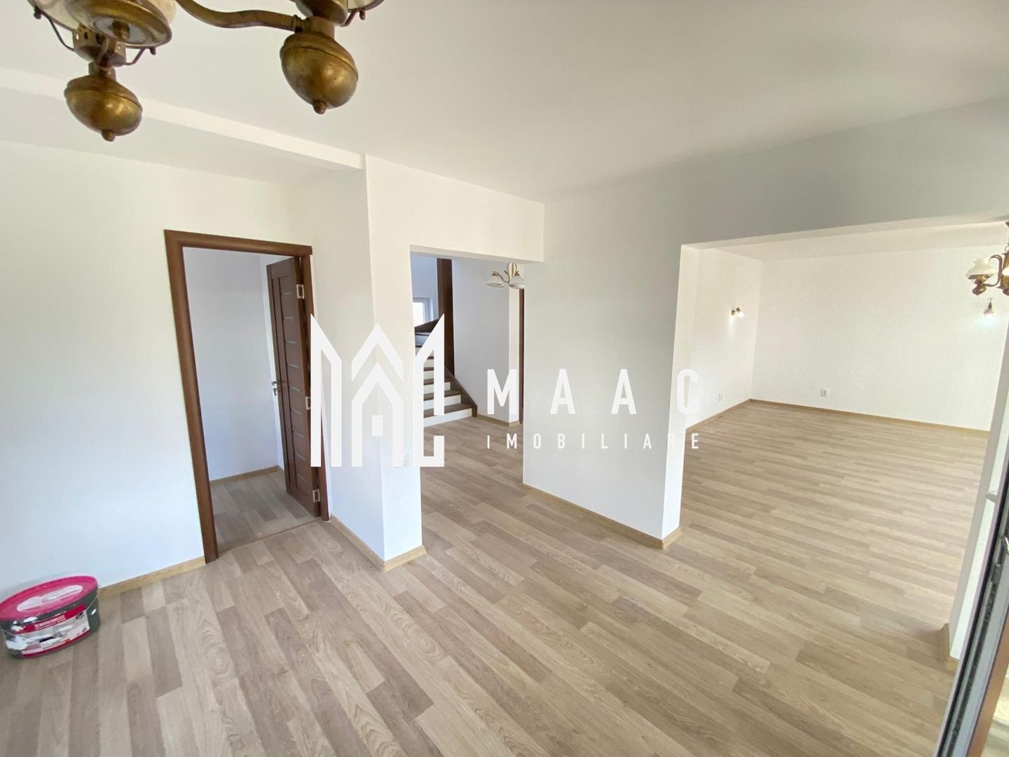 Duplex de vânzare | 4 camere | 160 mpu | Curte 370 mp | Cisnădie - Poză 6
