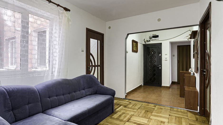 Proprietate Vândută Apartament spatios cu 4 camere strada Fat Frumos - Poză 2