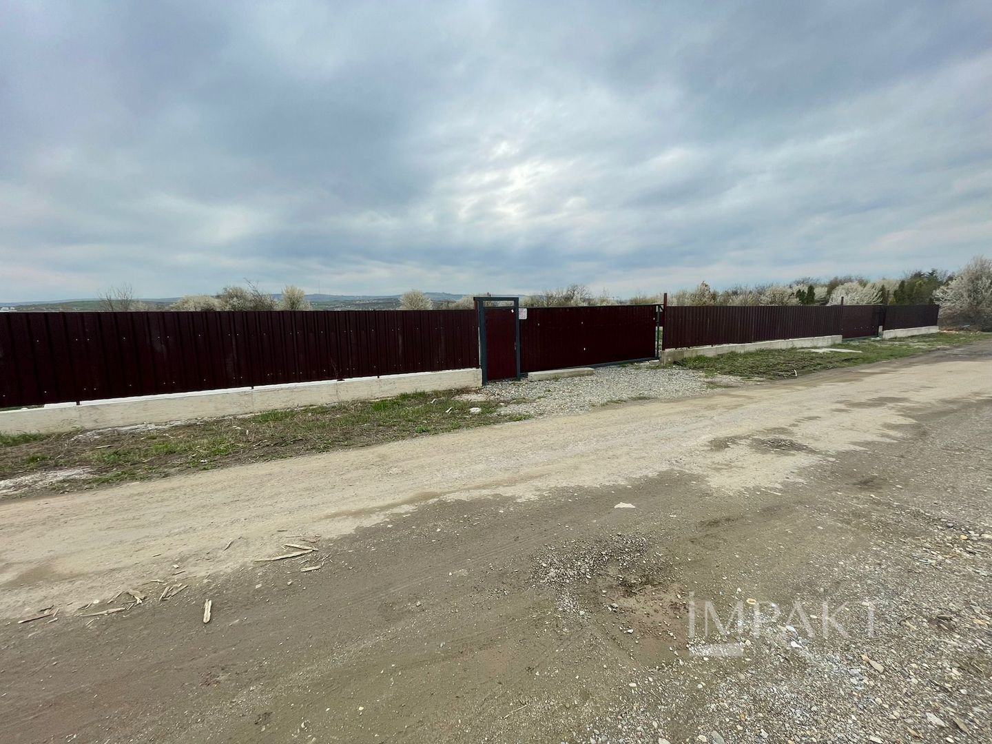 De închiriat teren împrejmuit 2500mp Selgros - Poză 4