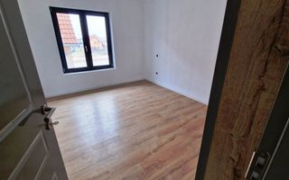 Casa tip duplex - Poză 2
