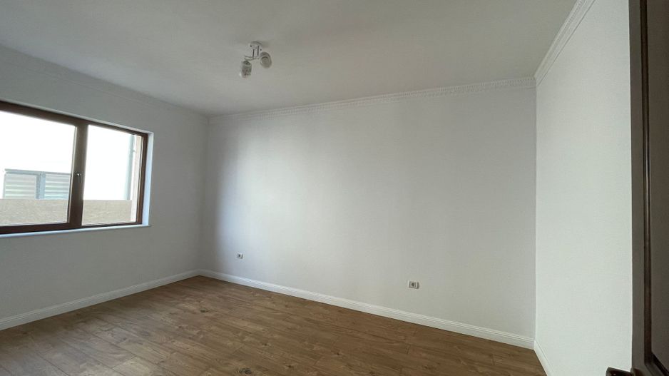 Casa individuala pe parter 160Mp -la asfalt-Ghiroda - Poză 3