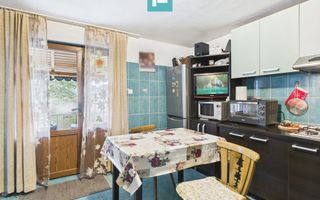 Casă 2 camere la DN7 în Odvoş - Poză 9