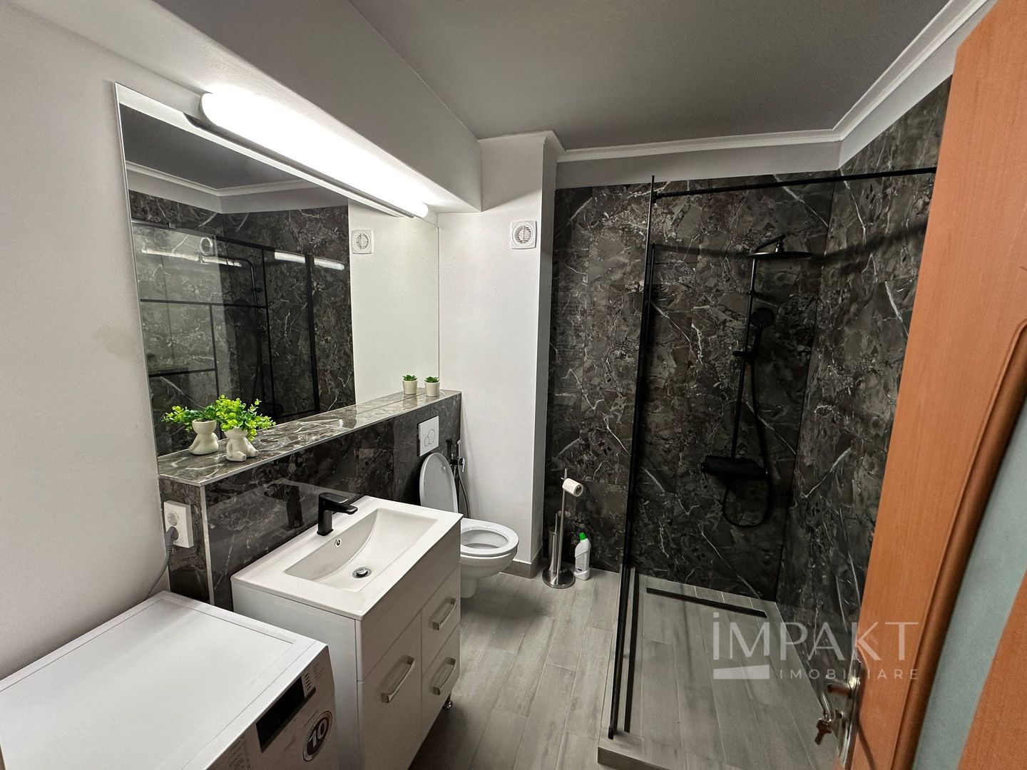 Apartament de inchiriat cu 3 camere,zona semicentrala! - Poză 10