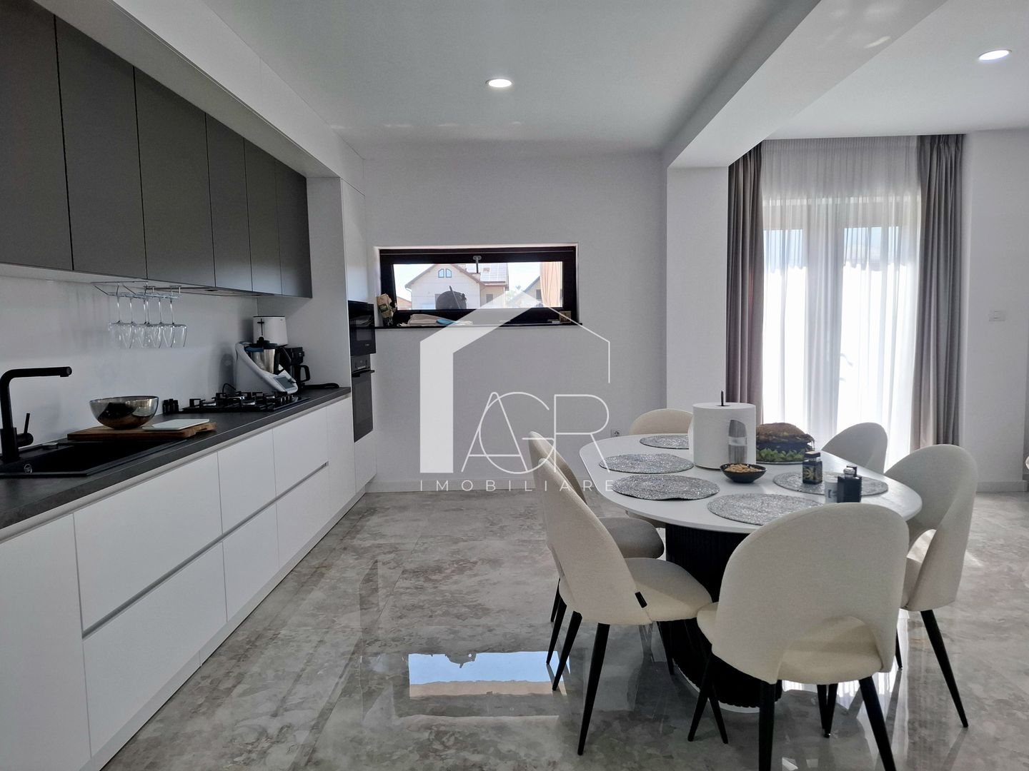 Vila cu 5 camere de vanzare, Strejnicu - Poză 7