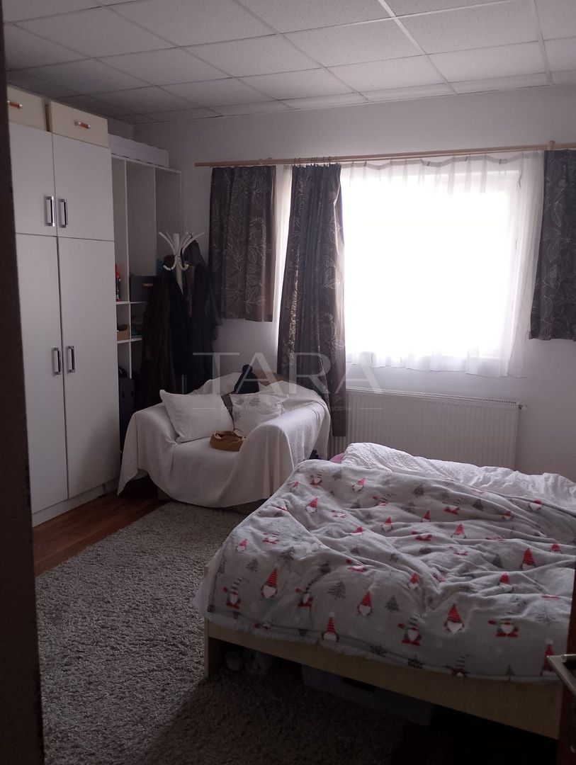 Apartament la casa, curte interioară,  foișor cu grill. - Poză 4