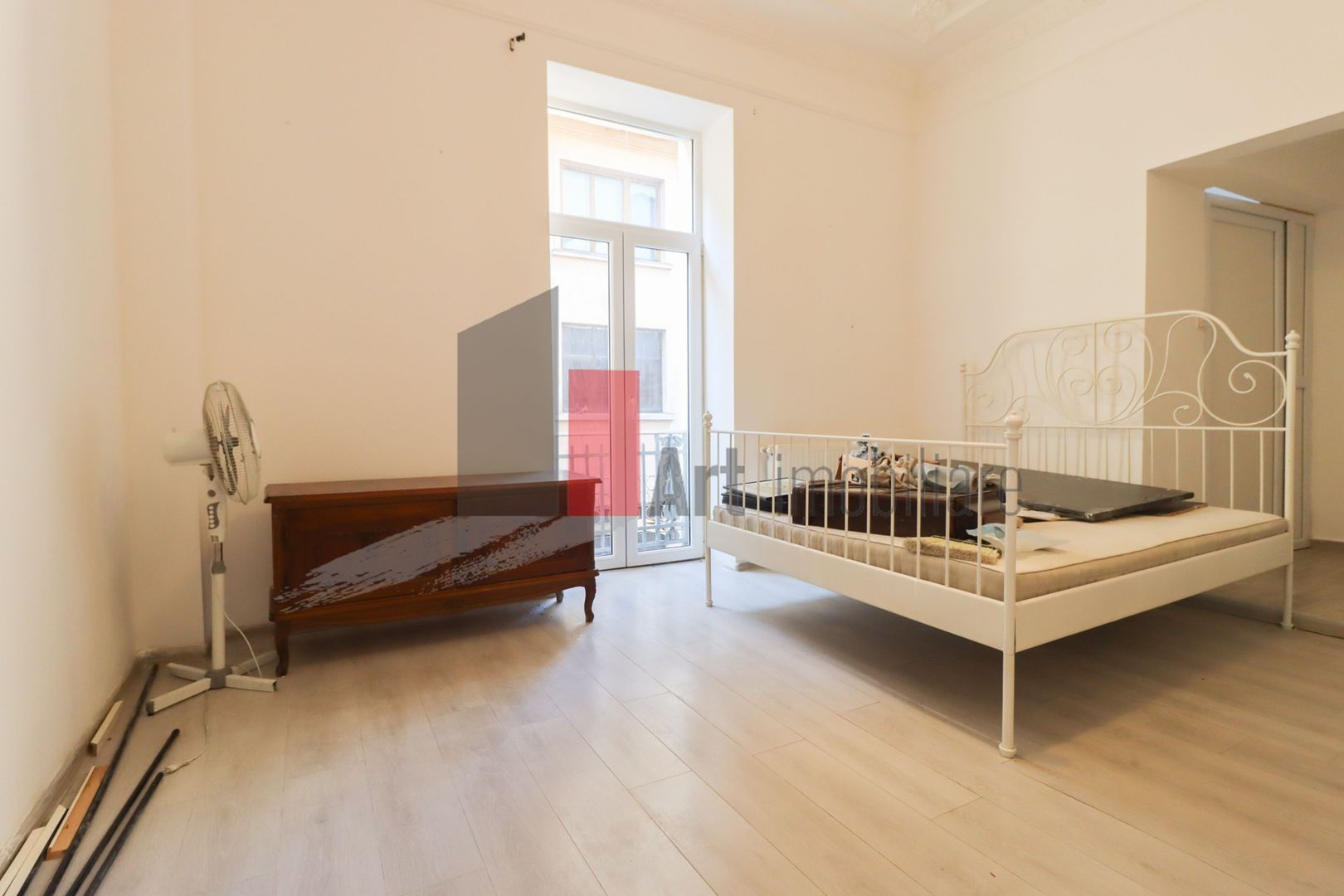 Apartamentul "REHEGUA" , stradal, bloc "REABILITAT" - Poză 13