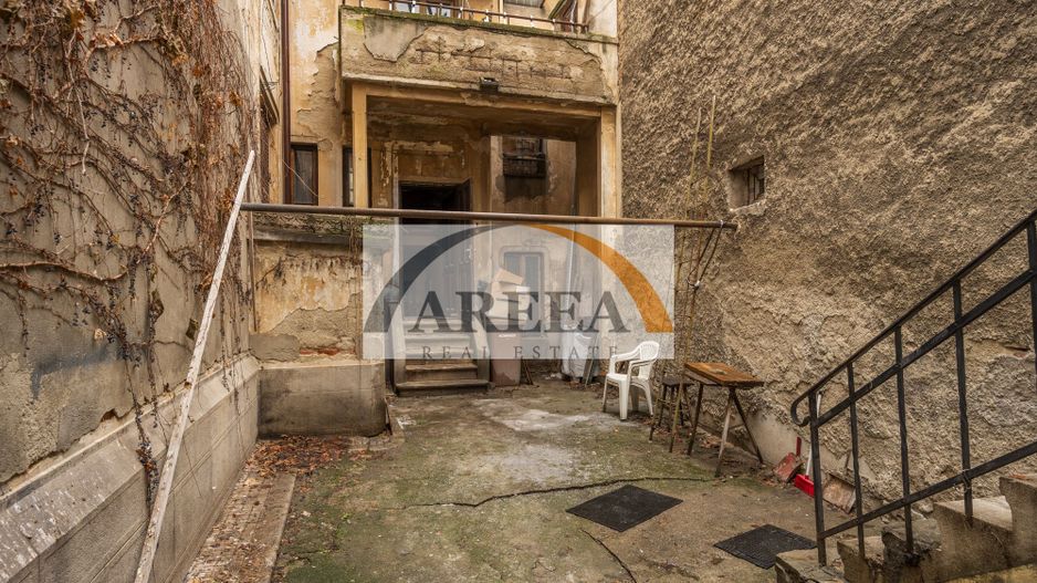 Ultracentral - zona Polona - 3 camere cu dependinte si GARAJ propriu - Poză 12