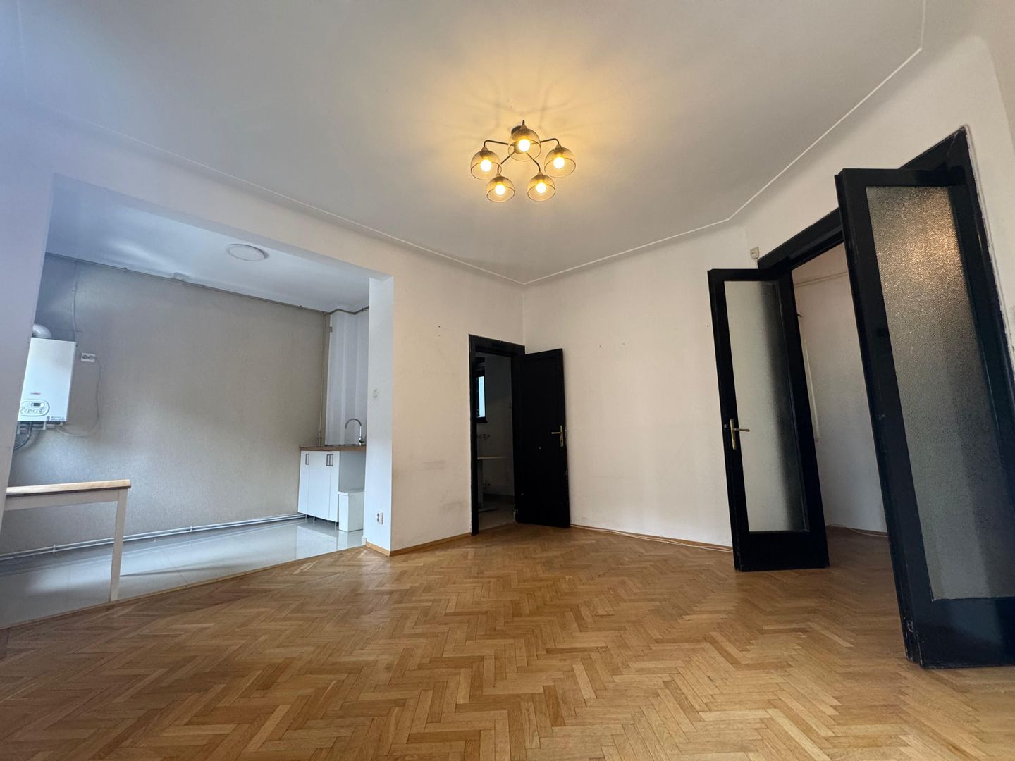 2 CAMERE| DECOMDATAT|VILA INTERBELICA| CALEA DOROBANTILOR - Poză 1