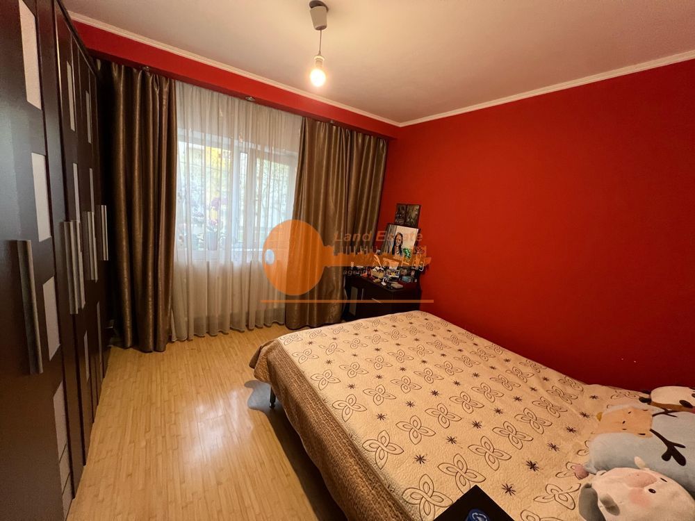 Apartament cu 4 camere in zona Parc Sebastian-Centrala Proprie - Poză 8