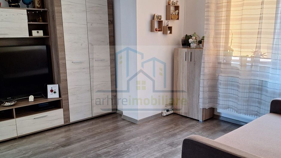 Apartament 2 camere Etj1, decomandat, loc de parcare Inclus in pret - Poză 2