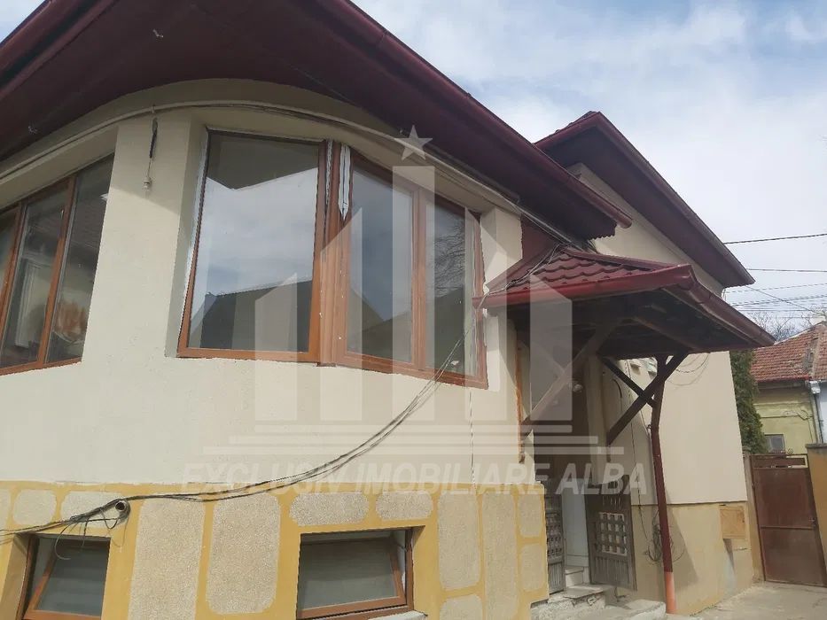 Casa de vanzare in Lipoveni - Poză 1