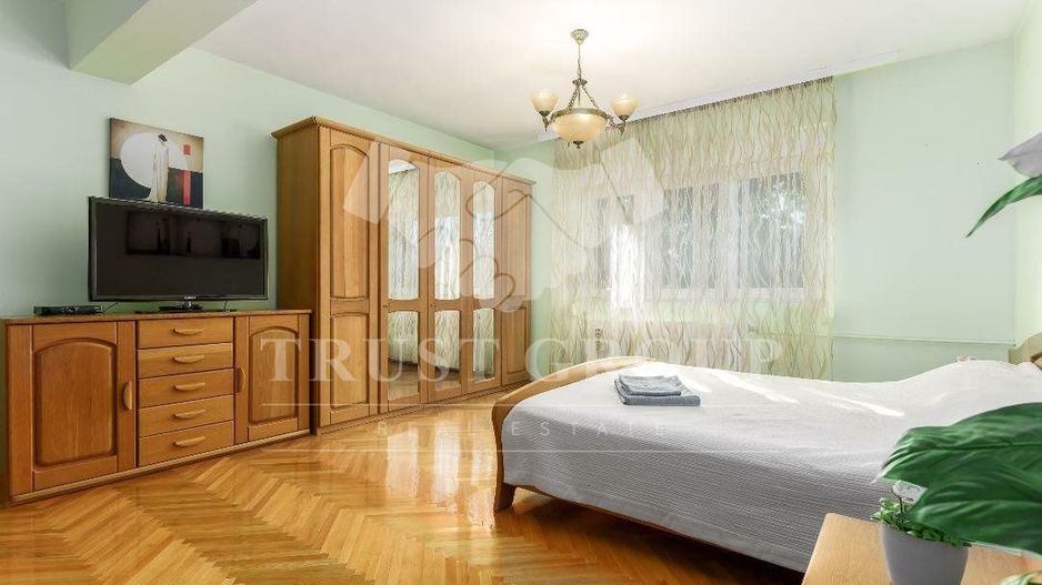 Casa 5 camere | Parcul Circului | Curte libera 300mp - Poză 11