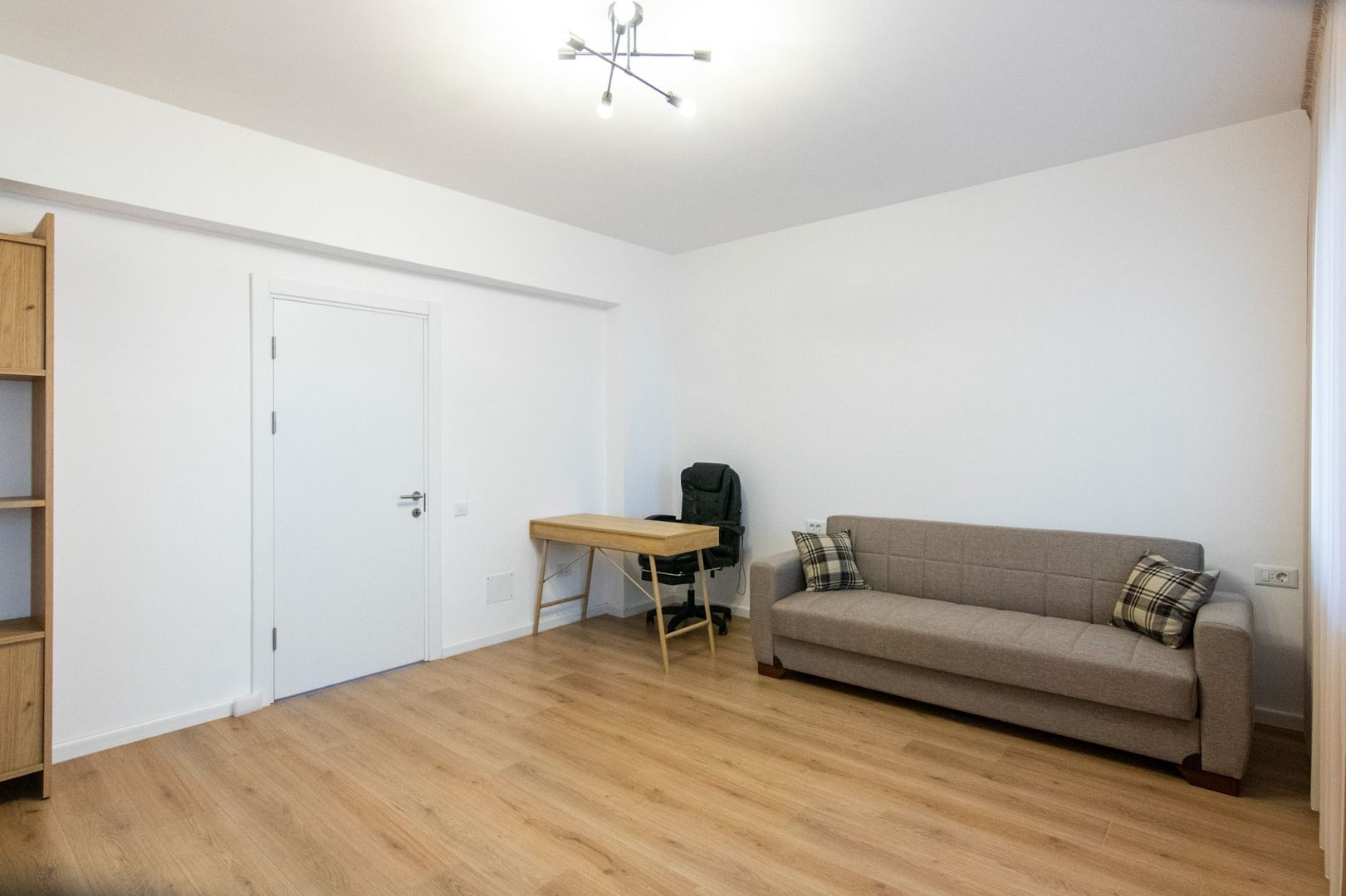2 Camere, 2 balcoane, mobilat, PARCARE SUBSOL INCLUSA, 3 minute Metrou Pacii - Poză 6