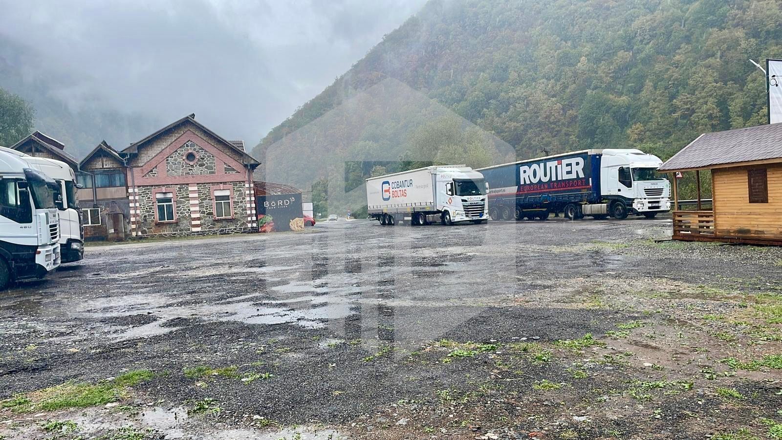 Parcare+Spalatorie/Vulcanizare/service Auto- Valea Oltului-Investitie - Poză 9