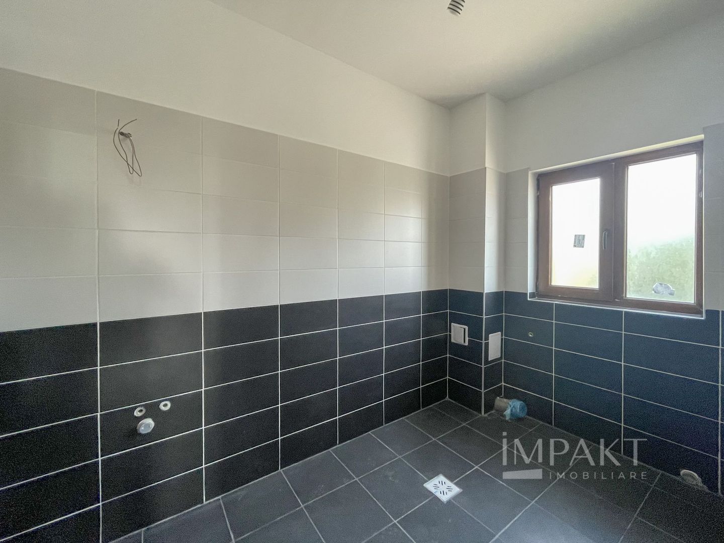 Casa individuala pe 3 niveluri pretabila pentru birouri, in cartierul Iris - Poză 13