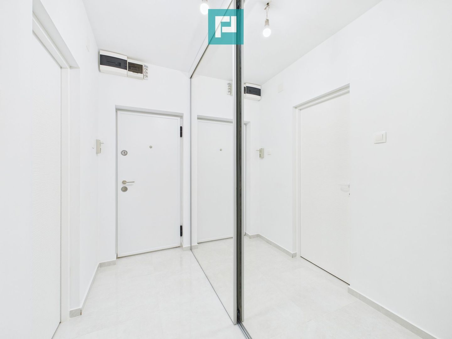 Apartament 2 camere-prima închiriere, ultracentral - Poză 16