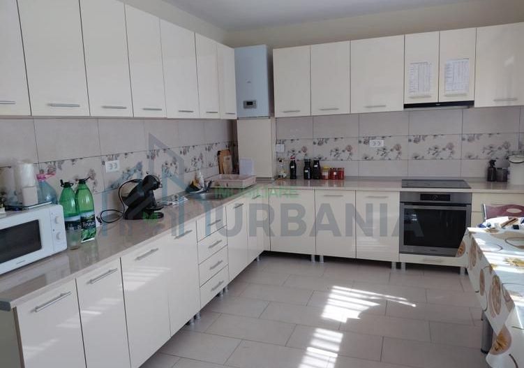Casă de vânzare în Aroneanu, comuna Aroneanu, jud. Iași - 4 camere, 105 mp utili - Poză 10