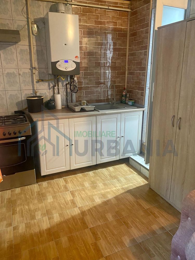 Garsoniera cu balcon de inchiriat in Alexandru cel Bun - Poză 2