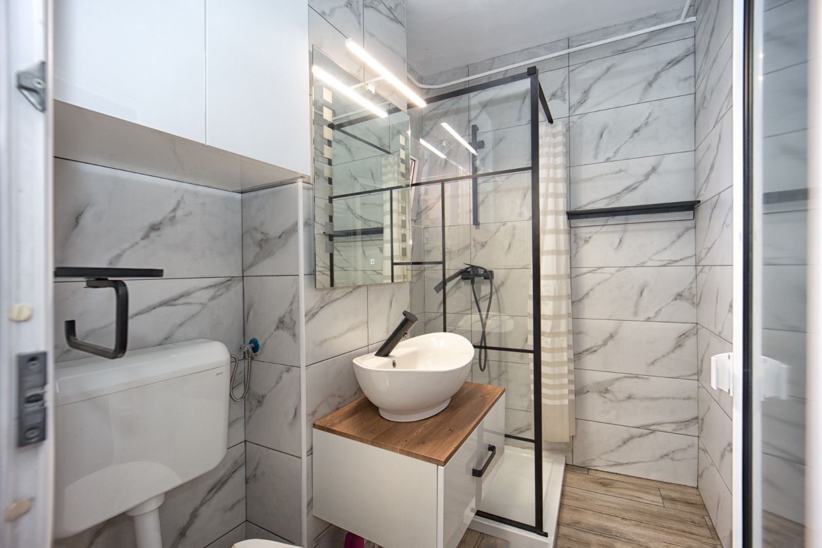 Apartament 3 camere, parcare, aer condiționat, pet friendly - Gemenii - Poză 2