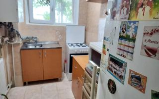 De vanzare apartament 2 camere renovat, zona Salaj - Poză 4