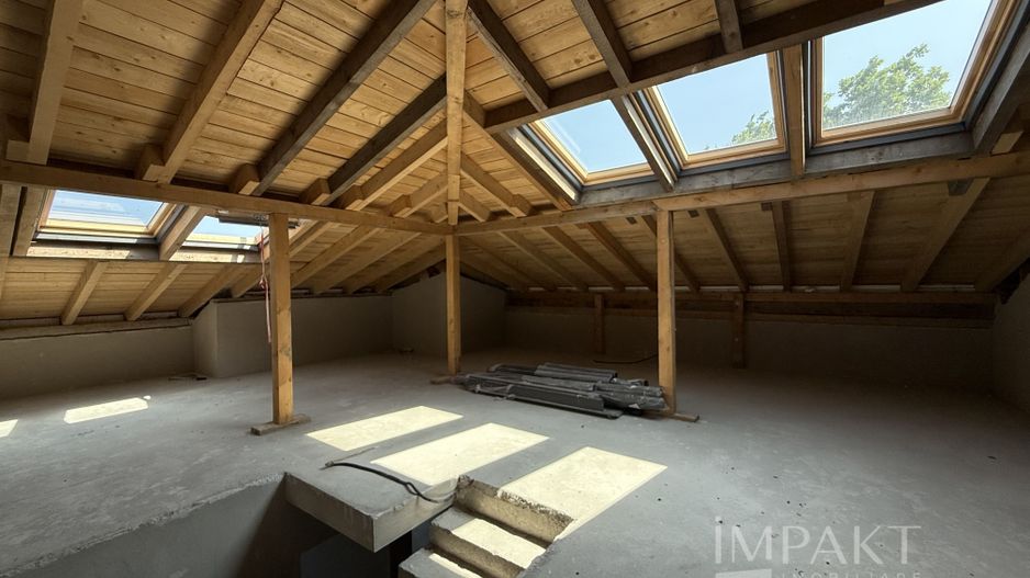 Case cuplate la liziera padurii , ideale pentru 2 familii ! - Poză 31