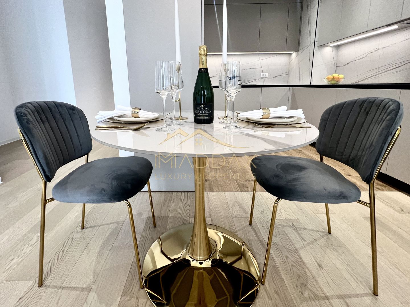 Apartament de Vanzare | 2 camere | Vedere spre lac - Poză 1