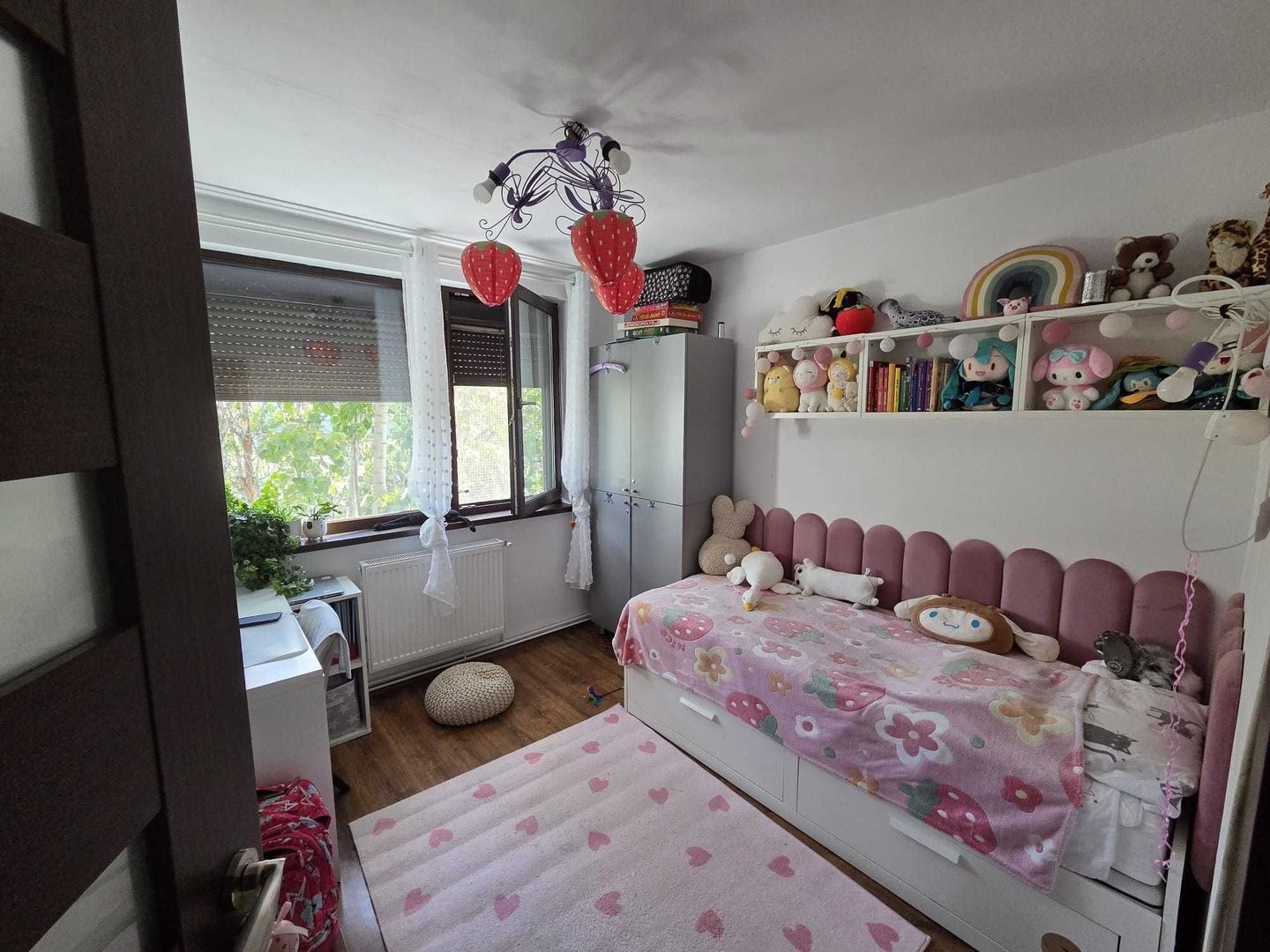 Vanzare Apartament 4 camere, 2 băi, balcon mare, centrala, boxa – Drumul Taberei - Poză 2