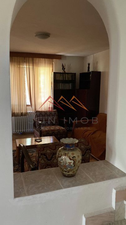 Vila de vanzare, teren 3100 mp, 7 camere, 6 grupuri sanitare, 3 CT, an 1997 - Poză 49