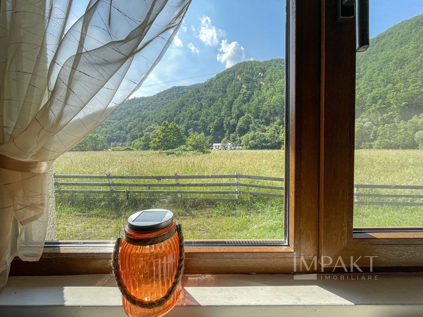 Vila superba 300mp + teren 1400mp & front la rau in Somesul Rece. - Poză 30