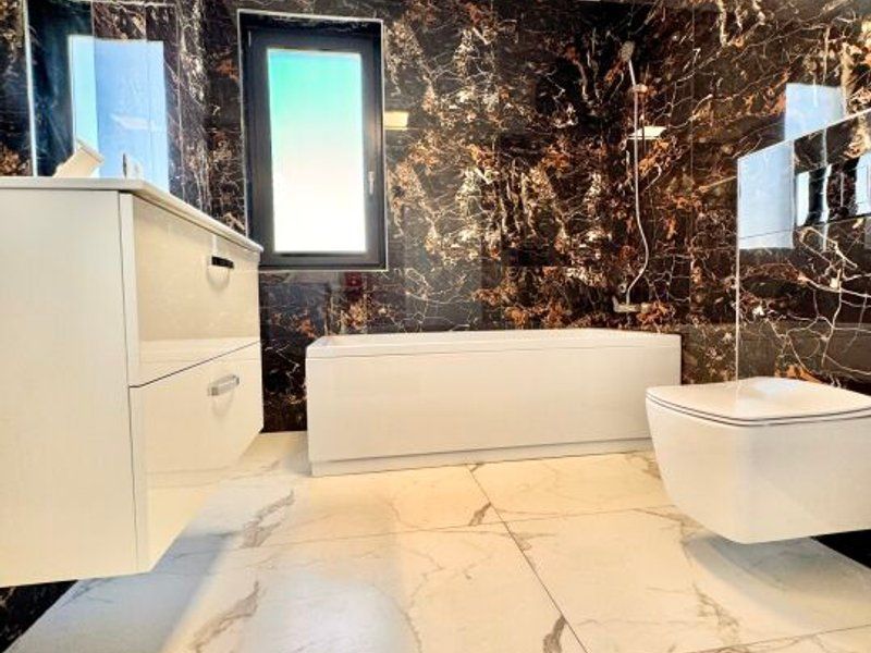 Vila cu bucatarie inclusa -otopeni central - Poză 15