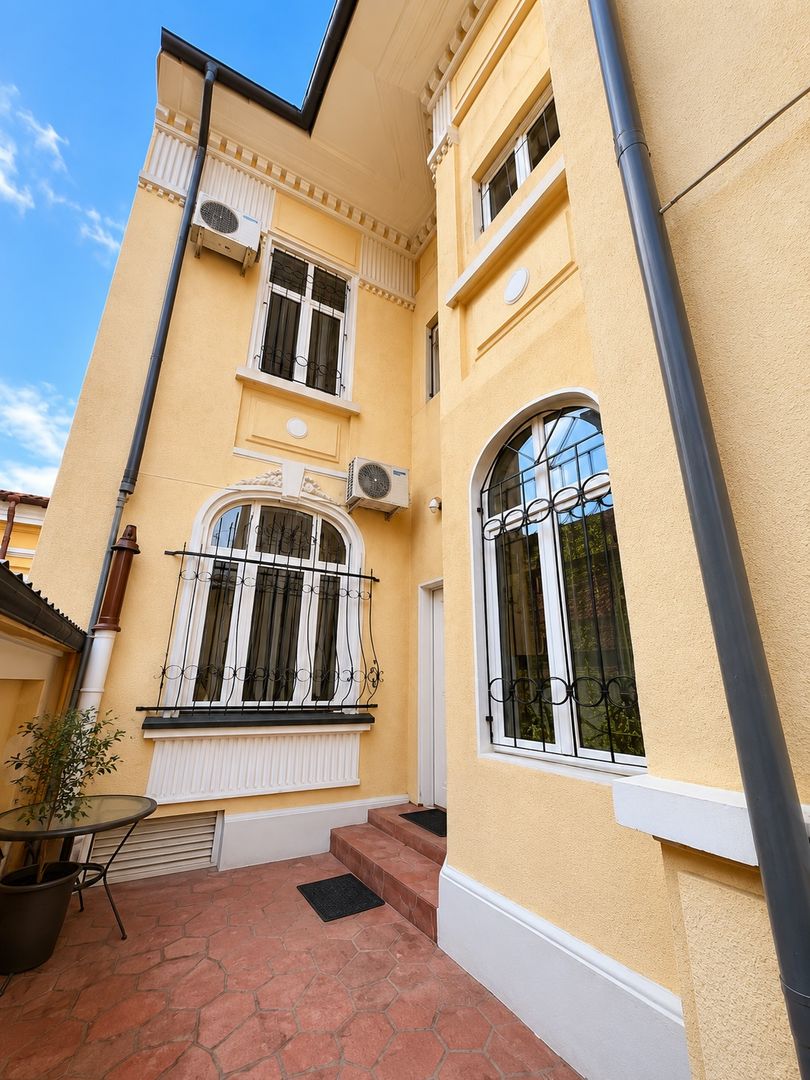 Oportunitate de investitie! Vila ultracentrala, zona Armeneasaca, com - Poză 2