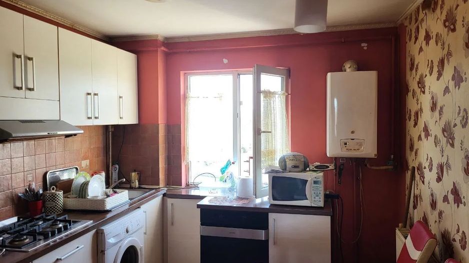 BRASADAS vinde ap 2 cam la etajul 4/4 în zona Micro 14. - Poză 4